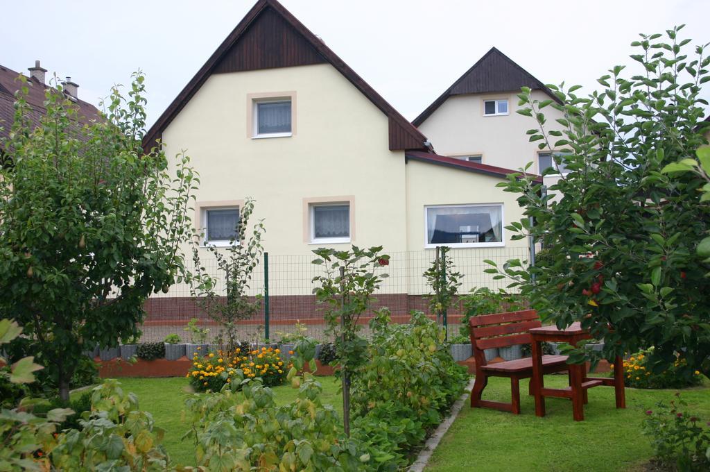 Hostal Privát Ján Vychodna Exterior foto